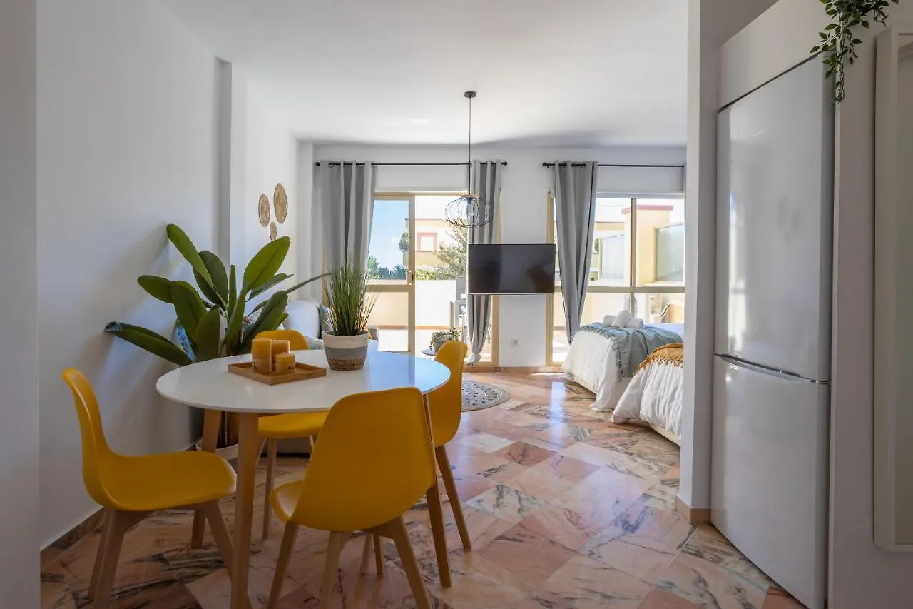 Oleholidays 225 Romana Playa Junto Al Mar Marbella Spain