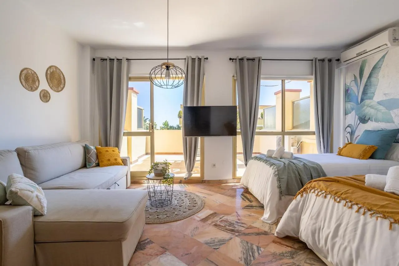 Oleholidays 225 Romana Playa Junto Al Mar Marbella Apartment